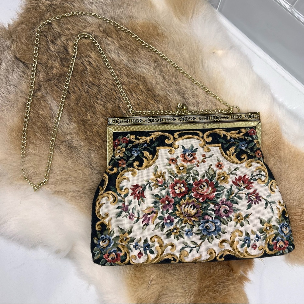 Vintage 1950’s Style Floral Tapestry Bag Metal Frame & Gold Chain strap Purse